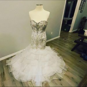 Maggie sottero wedding dress size 4